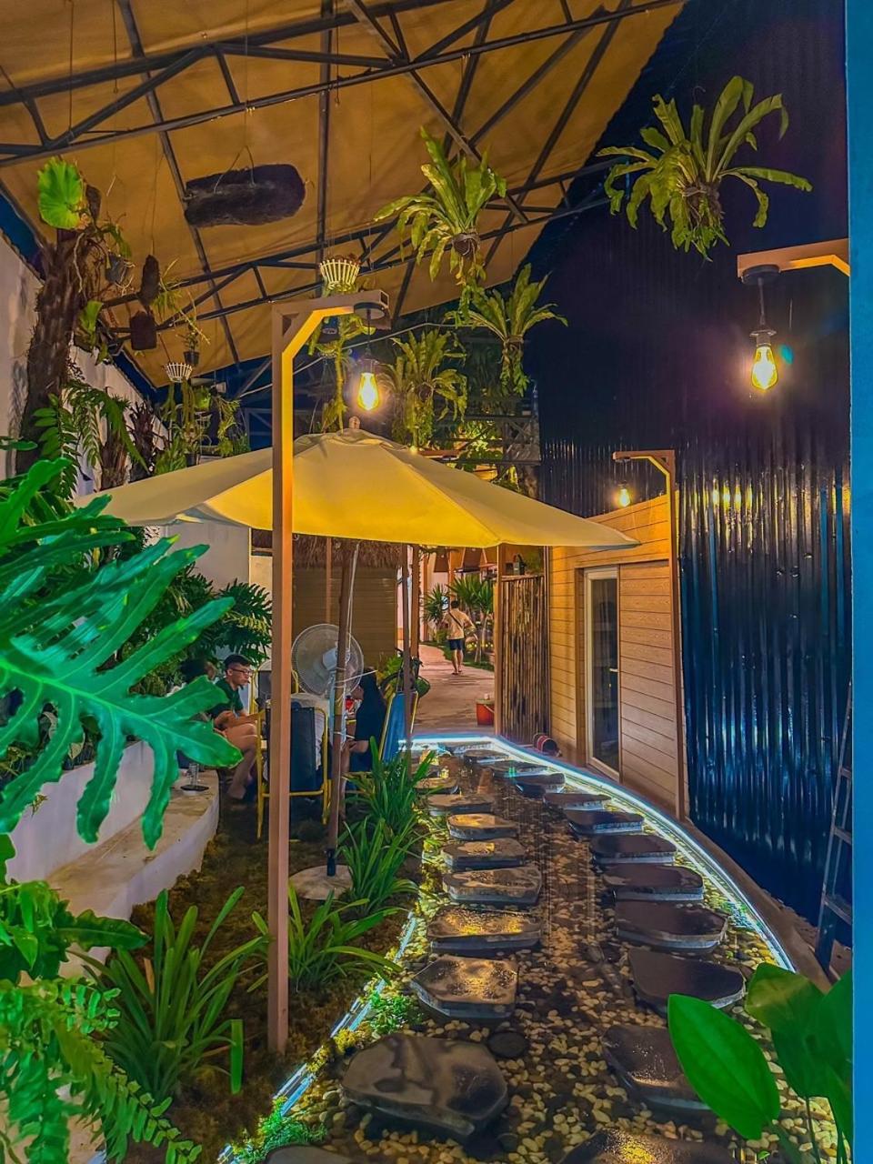 La Garden Homestay Long Xuyen Luaran gambar