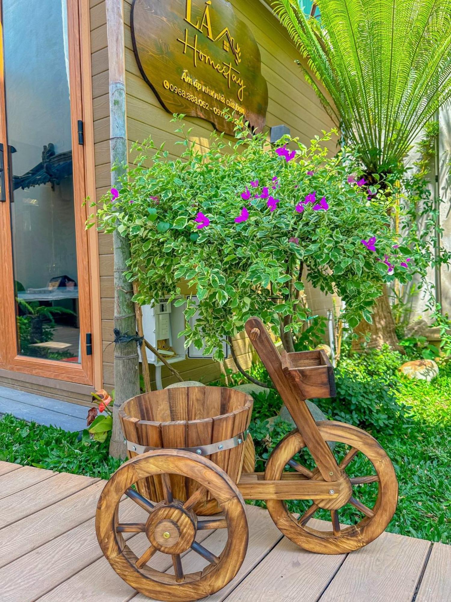 La Garden Homestay Long Xuyen Luaran gambar
